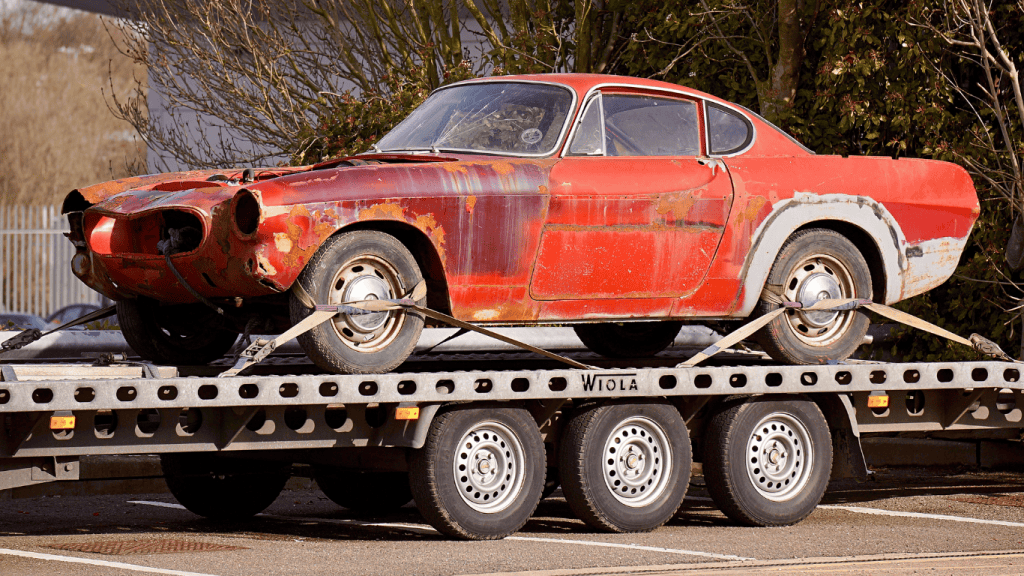 Call a trustworthy towing service