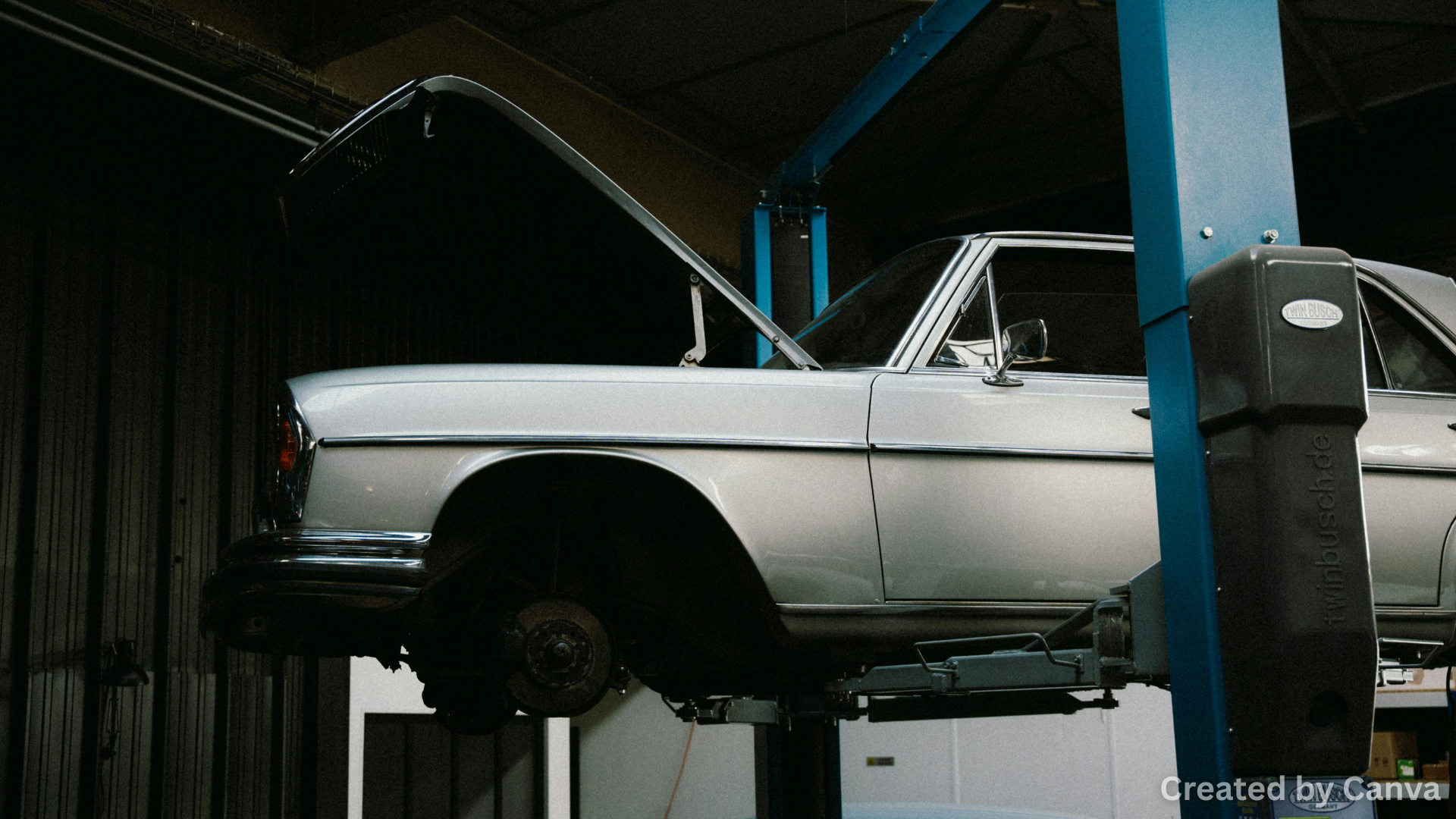 How to Choose Between Flatbed and Wheel-Lift Tow Trucks in Las Vegas