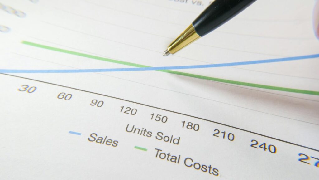 A chart comparing towing costs in Las Vegas with different providers — save money towing Las Vegas