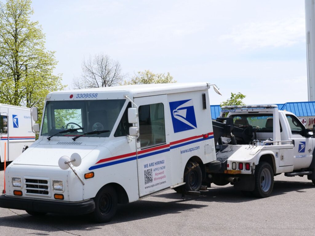 an infographic comparing costs of different towing services — emergency towing Las Vegas