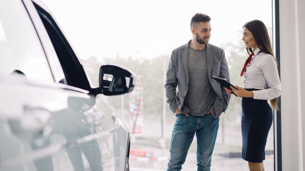Towing professional discussing options with a customer — local cheap towing Las Vegas